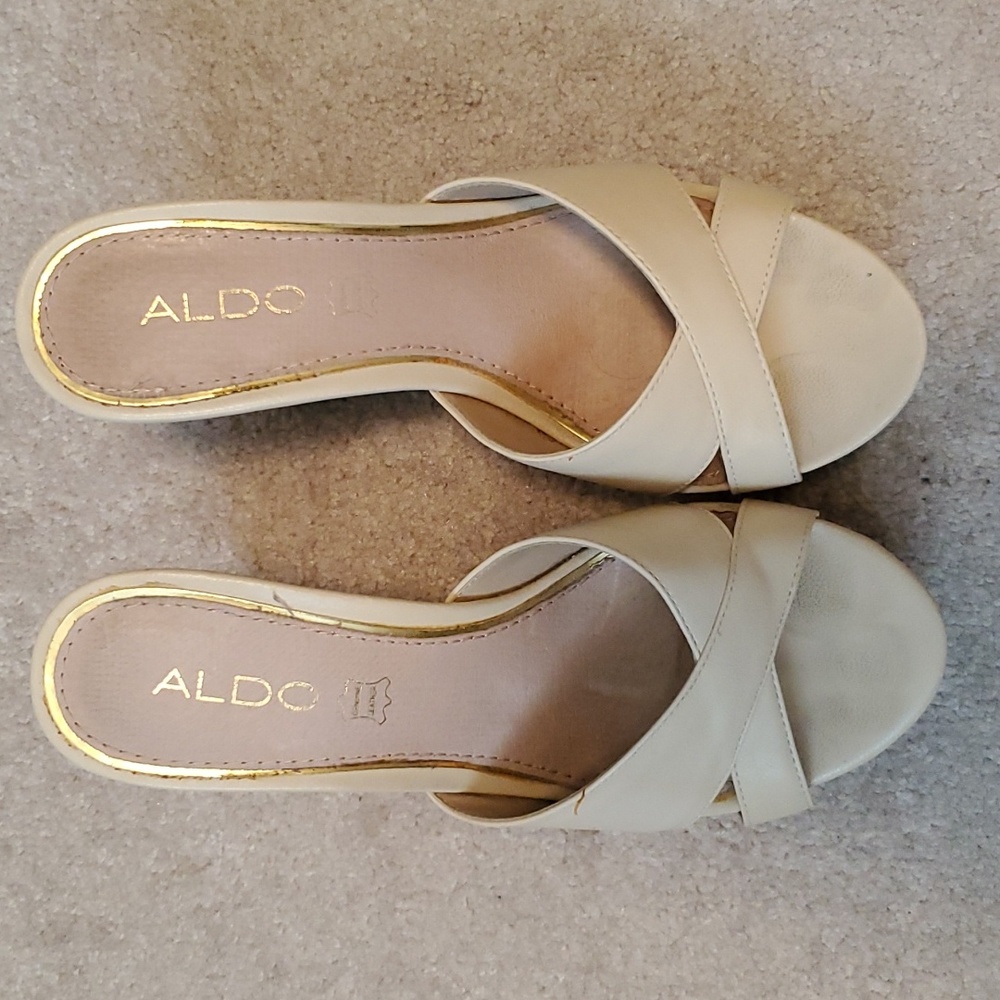Aldo platform sandals. Size 6.5